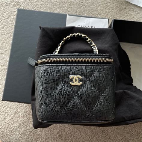 sac vanity chanel|Chanel vanity bag 2021.